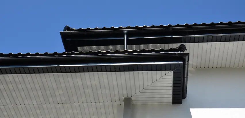 Roof Overhang Repair in Dundee